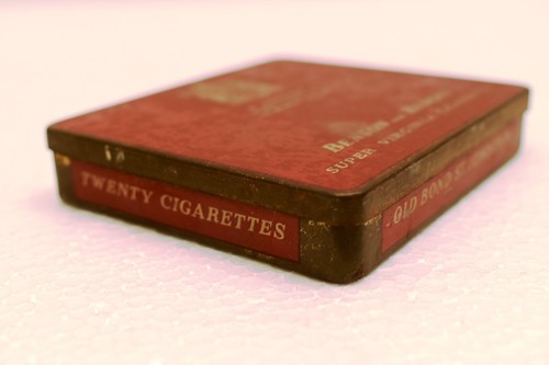 Vintage Benson & Hedges Advertising Tin Box Super Virginia Cigarette Old Bond St - Picture 3 of 9