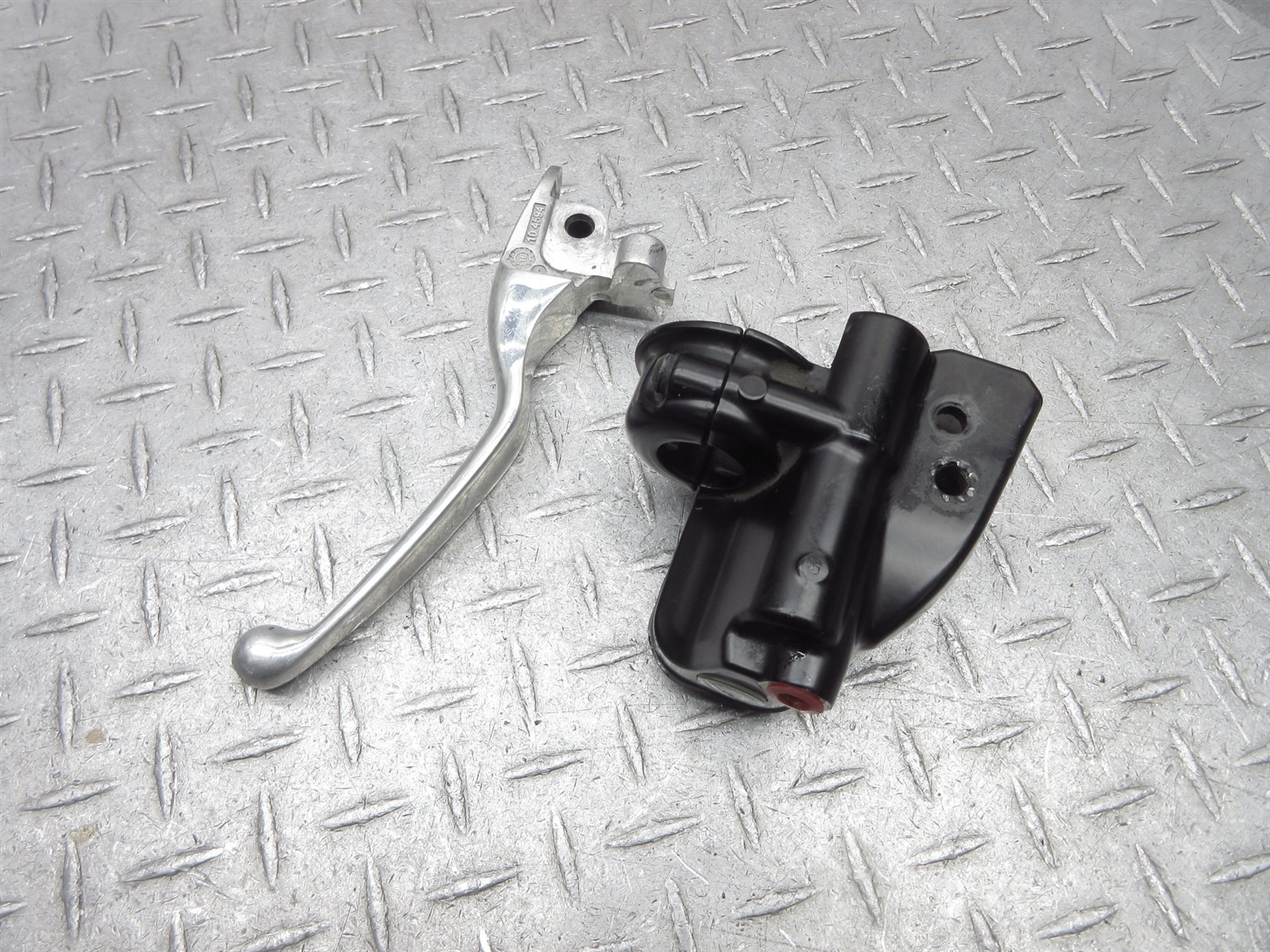 2012 Harley Road Glide FLTRU Front Brake Master Cylinder Pump Lever Control