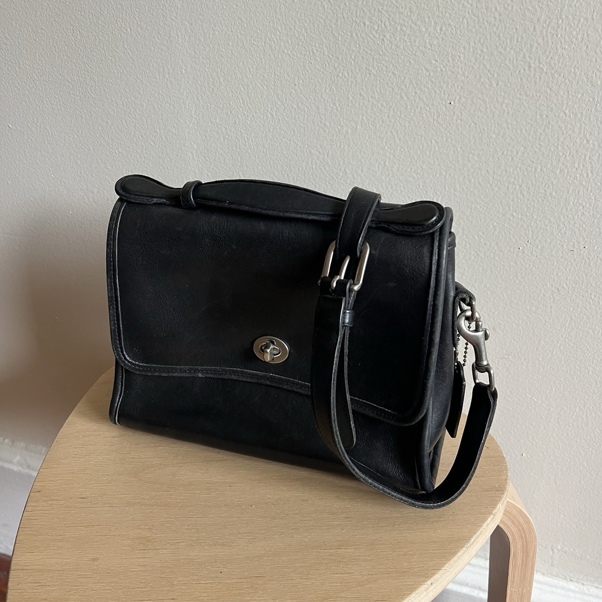 バッグ Vintage COACH Court Bag Black Leather US Coach Court Bag Black Leather Purse Crossbody Silver Hardware