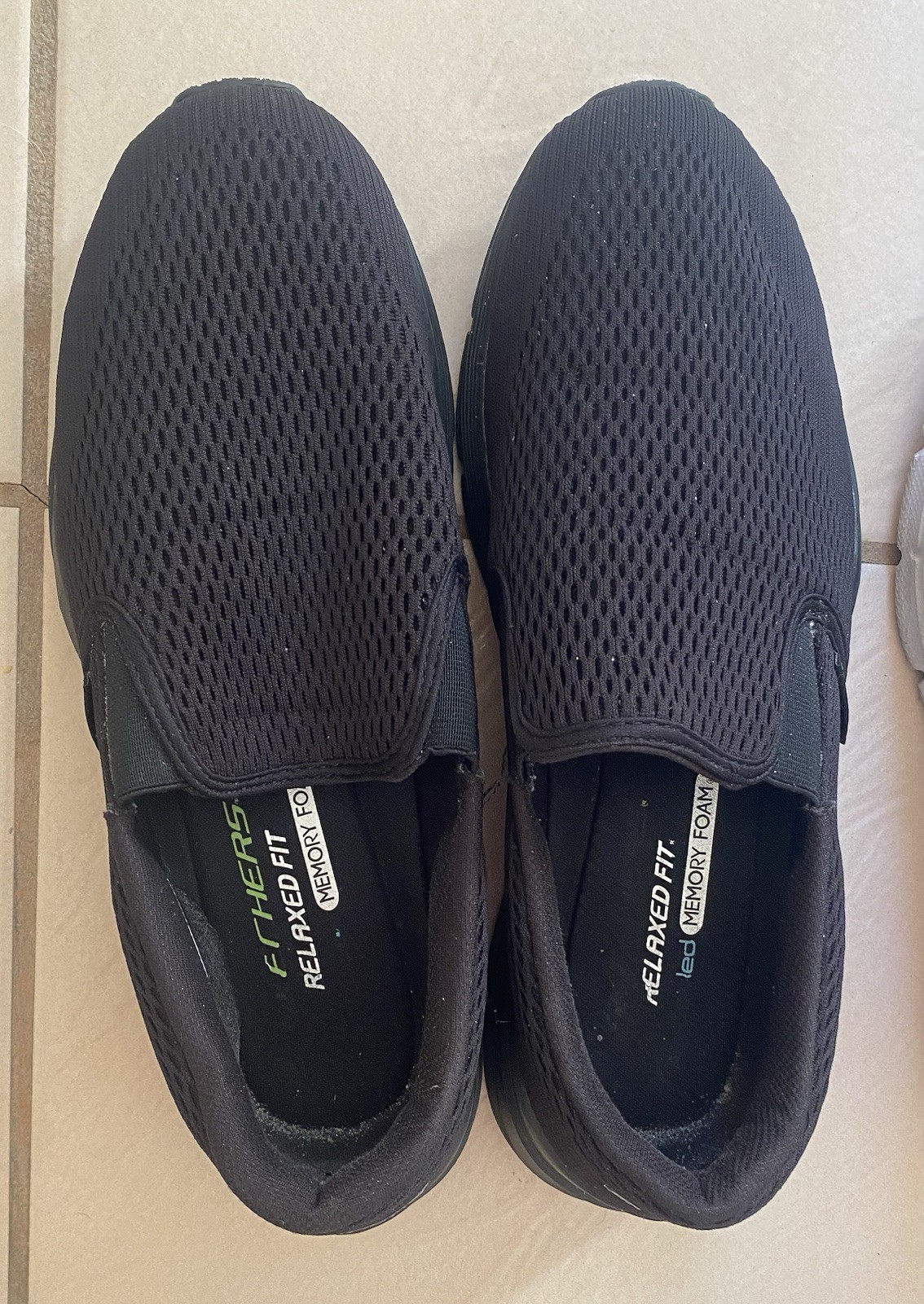 Lotto 3 scarpe uomo Skechers slip on memory nere taglia 10 5 10 ottime