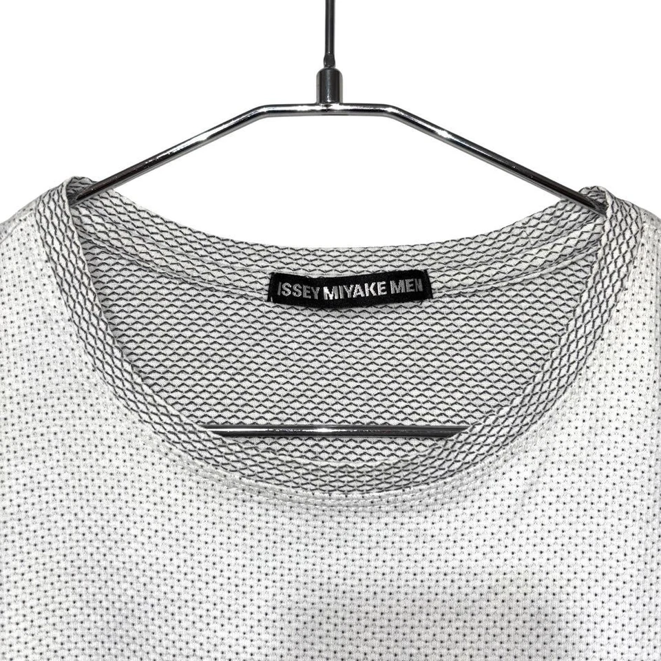 CAMISETA MASCULINA DE MALHA ISSEY MIYAKE USADA 1 FAVO DE MEL BRANCO? GOOD M-14F37 - Imagem 4 de 4