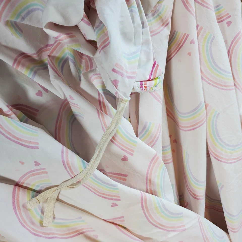 Funda nórdica Pottery Barn Kids arco iris y corazones doble, sábana plana, 2 fundas de almohada Foto 4 de 4