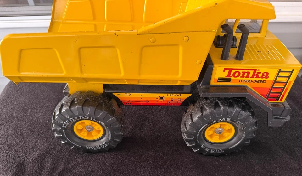 TONKA TRUCK TURBO DEISEL POR VOLTA DE 1980 -USADO, MAS NÃO ABUSADO, ALGUNS PONTOS DE FERRUGEM! - Imagem 4 de 4