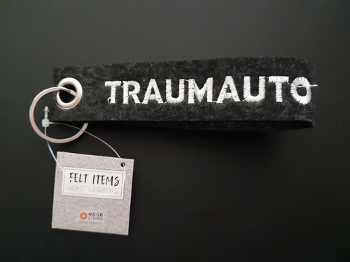 * Schlüsselanhänger aus Filz 14,5 x 3 cm bestickt verschiedene Varianten - Bild 3 von 13