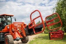 Bale Grab Squeezer any loader any bracket two hydraulic rams