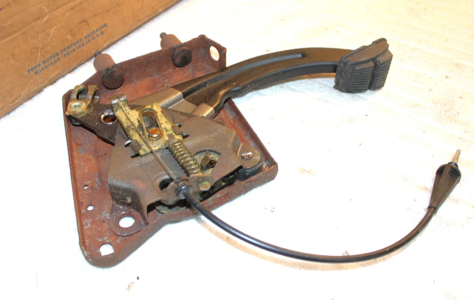 1969 1970 Galaxie 500 XL LTD Monterey Marquis Nuevo Pedal de control de freno de estacionamiento Foto 2 de 4