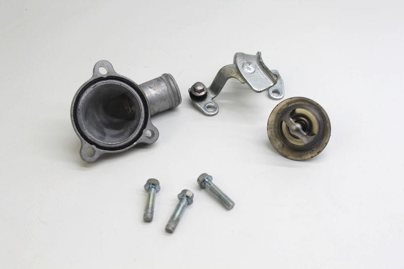 HONDA CBR 600 F 1991 1998 VALVOLA ALLOGGIAMENTO TERMOSTATO 19300ML7003