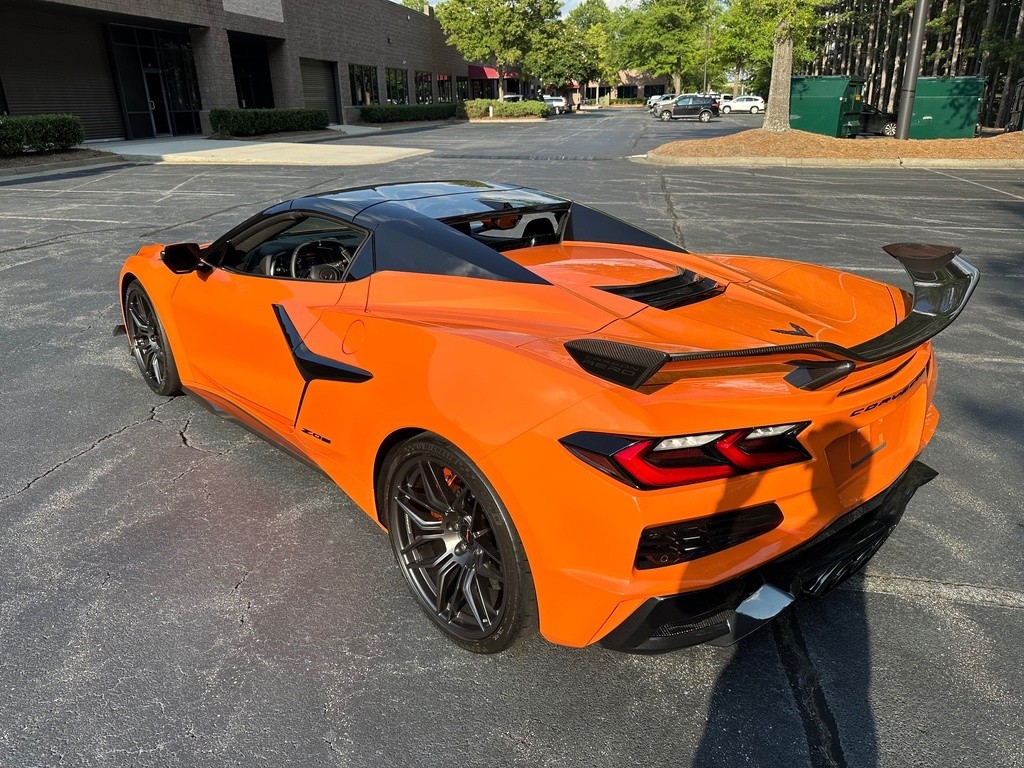 2024 Orange Chevrolet Corvette Z06 3LZ | C8 Corvette Photo 10