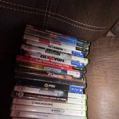 Microsoft Sony Xbox 360 PS4 mixed games Halo Call of Duty Forza w/ cases