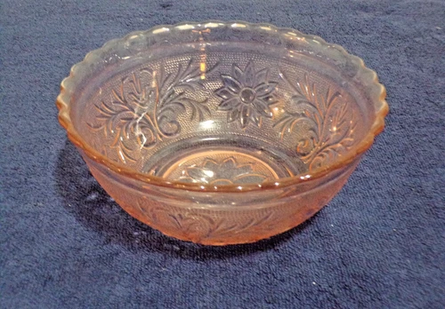 Vintage Anchor Hocking Pink Depression Bowl w/Daisy Pattern & Ruffle Edge