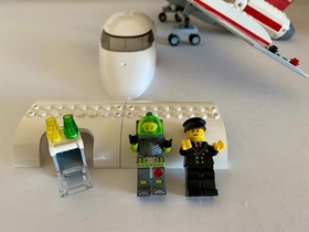 LEGO CITY: Airport (7894) + Airplane - 2006 Retired - 95% Complete- PLEASE READ