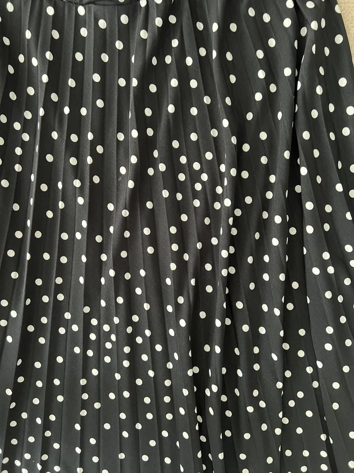Oasis Black and White Polkadot Spot Print Pleated Midi Skirt Size S - Fit 8-10 - Image 3 of 3