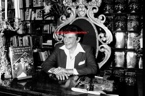 Original 35mm Negative Liberace Classical Pianist 11-20-86 # 2 - Picture 1 of 2