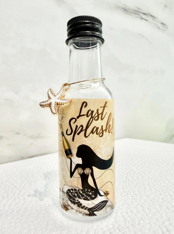 30 x "Last Splash" Bridal Bachelorette Party Mini Plastic Liquor Bottles 