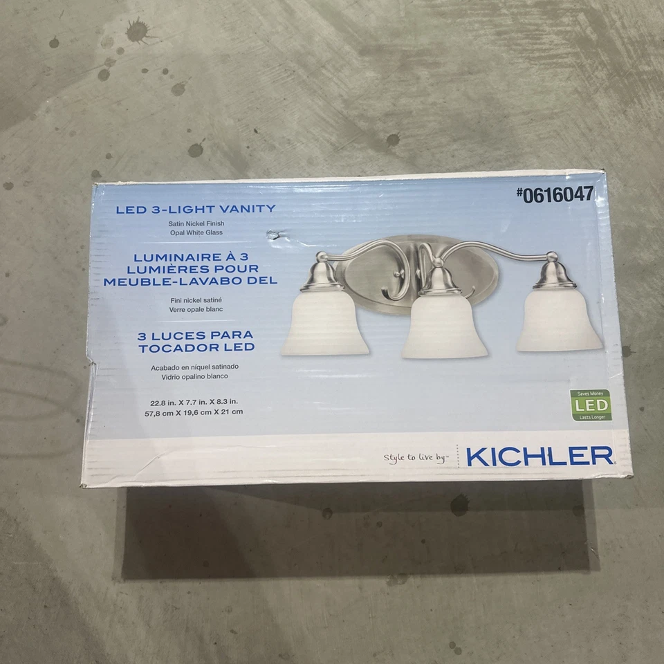 Tocador tradicional Kichler 0616047 LED 3 luces níquel satinado ópalo vidrio blanco Foto 2 de 4