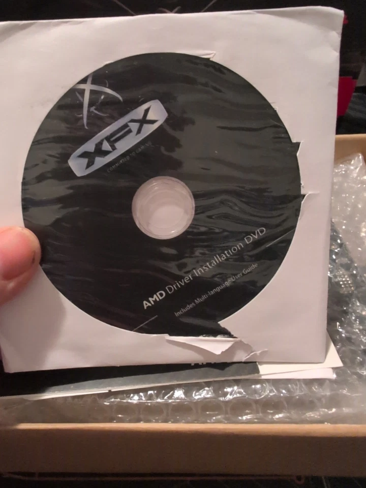 XFX AMD Radeon RX 560 4GB Graphics Video Card  - Image 2 of 4