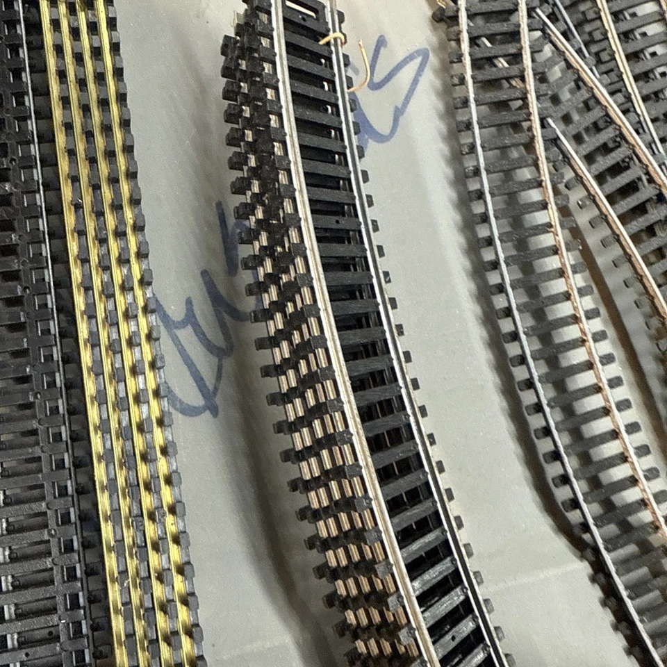 Bachmann escala HO 17 pista curva 18 R 12 pista reta 18 R -30 + peças - Imagem 4 de 4