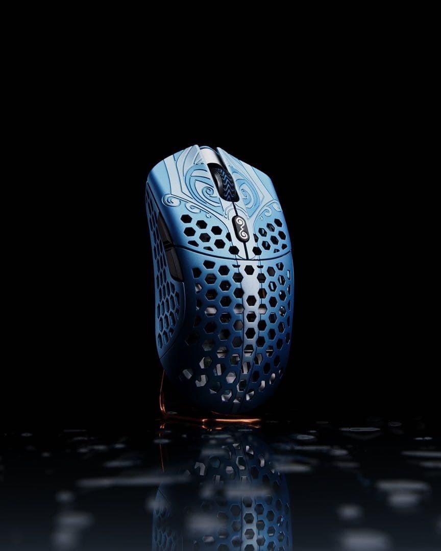 Finalmouse Starlight-12 Poseidon Medium M Light Sax Blue Wireless