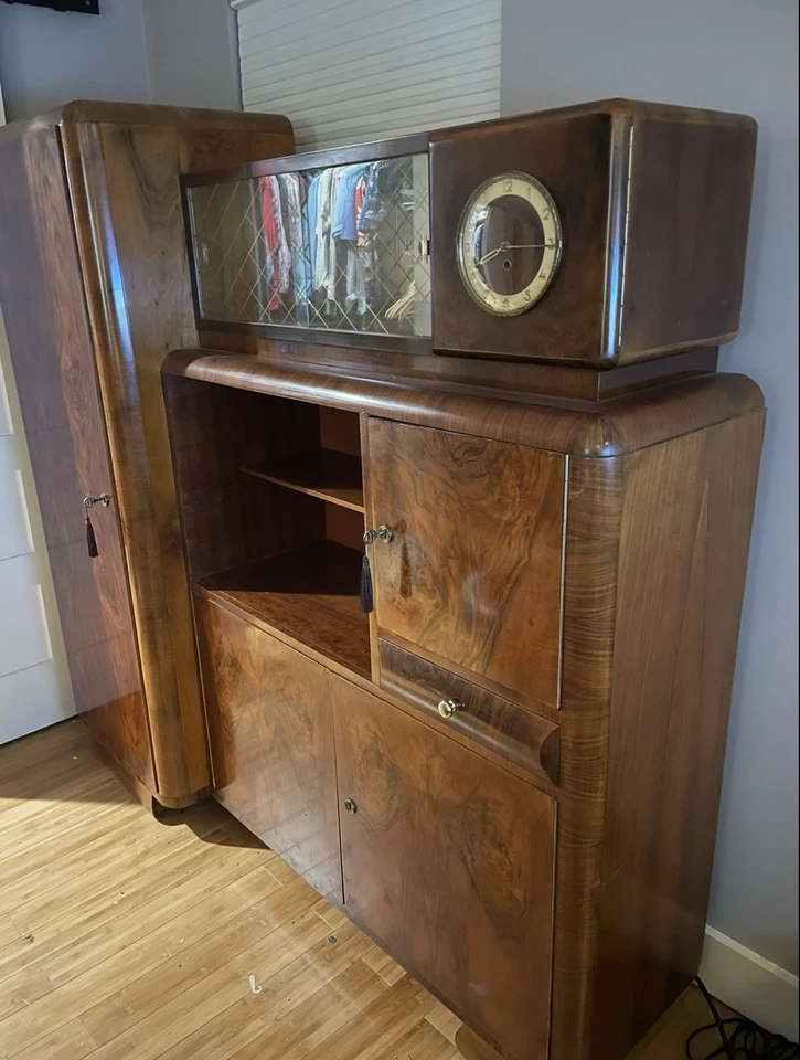 Cómoda antigua Art Deco de madera burl de los años 30 Foto 3 de 4