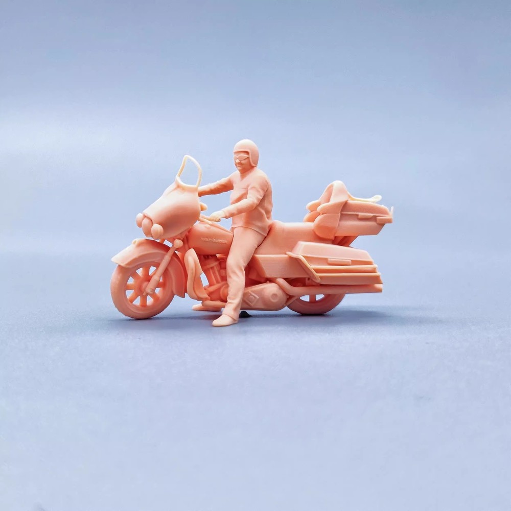 1/64 1/43 Miniature Figure Motorcycle Riding Man Unpainted Scene Prop For Car
