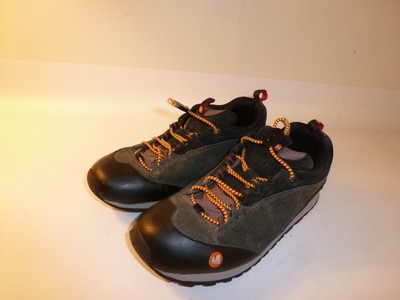 youth trail shoes
