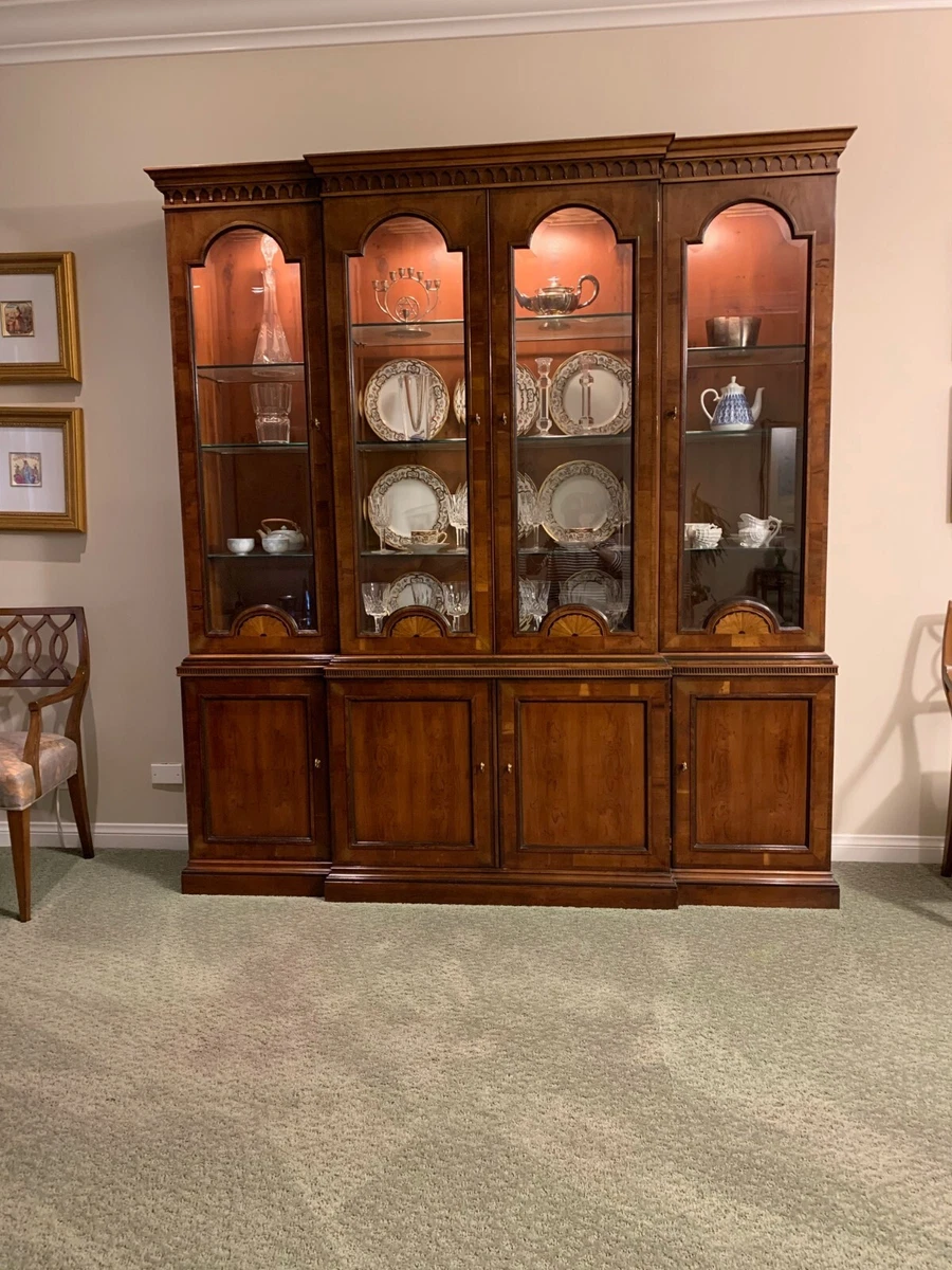 Chippendale china cabinet online