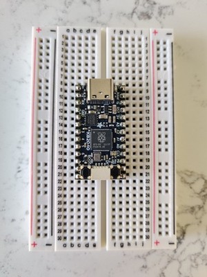 Adafruit KB2040, RP2040 Kee Board, 8MB, Dual Core 125MHz, 5302 and Breadboard