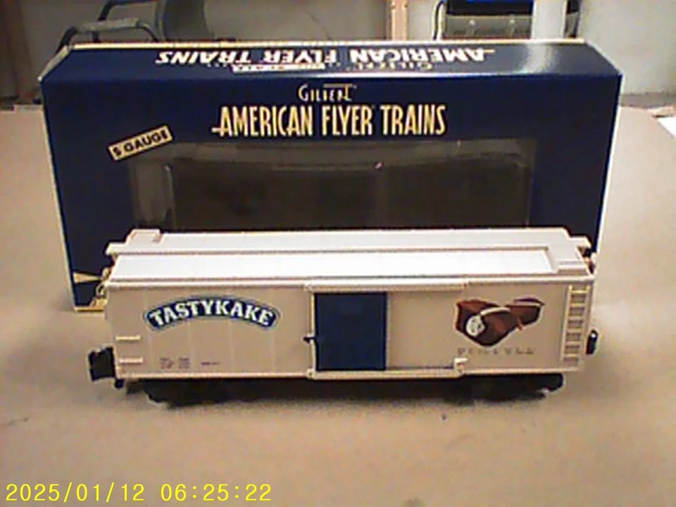 American Flyer S Gauge 41008 TCA Atlantic Division TastyKake Cupcake Box car - Image 2 of 3