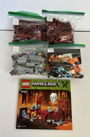 Lego set 21122 The Nether Fortress &ndash; 571 Pieces &ndash; 4 Minifigs - Minecraft
