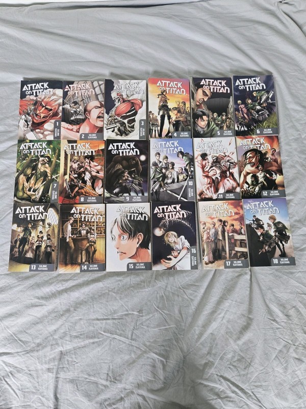 Attack On Titan Manga volumes 1 - 18│ English - Paperback