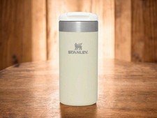 Thermobecher Stanley Cup The AeroLight Cream ...
