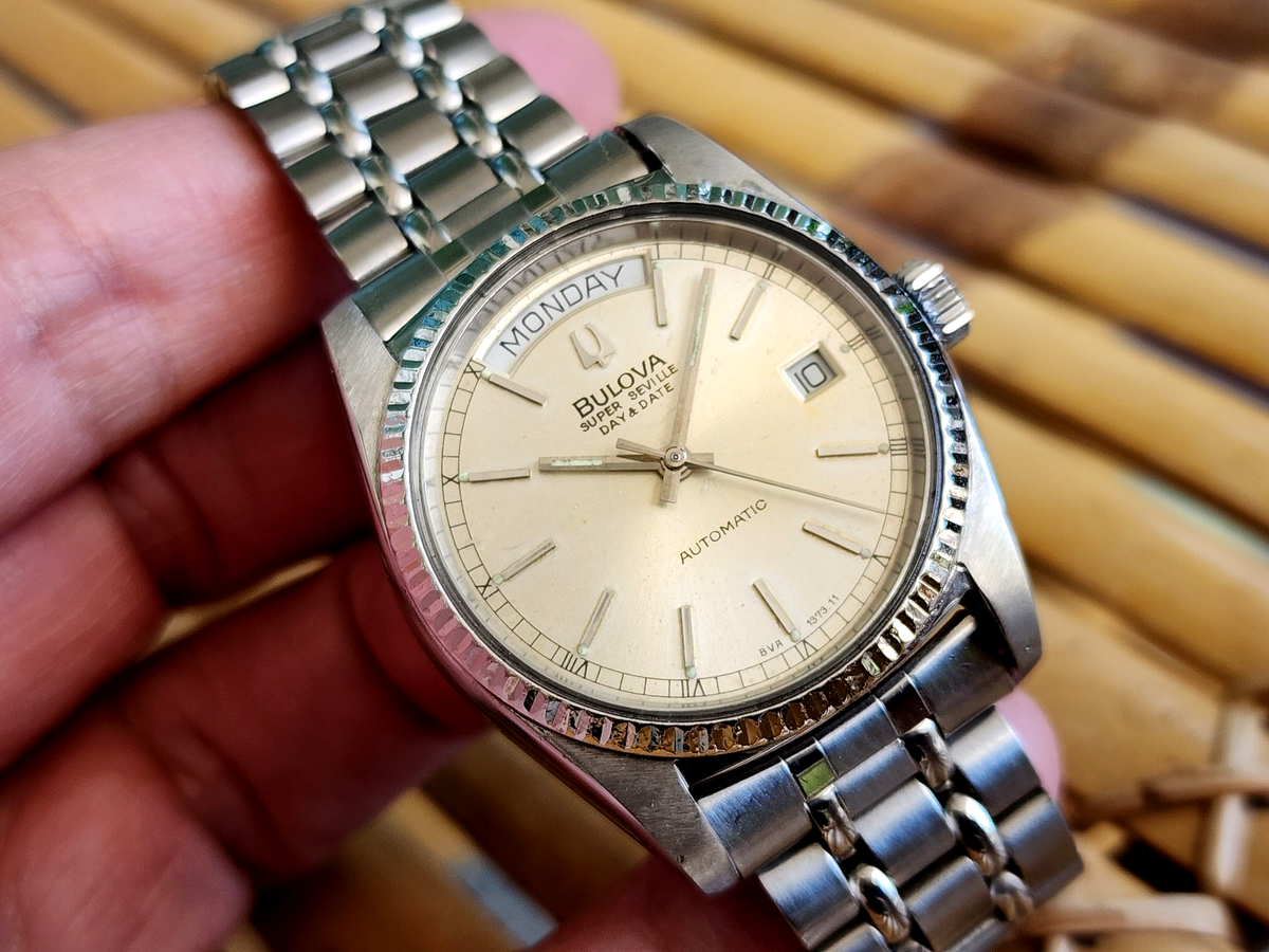 NICE BULOVA SUPER SEVILLE DAY DATE SWISS MADE WATCH AUTOMATIC