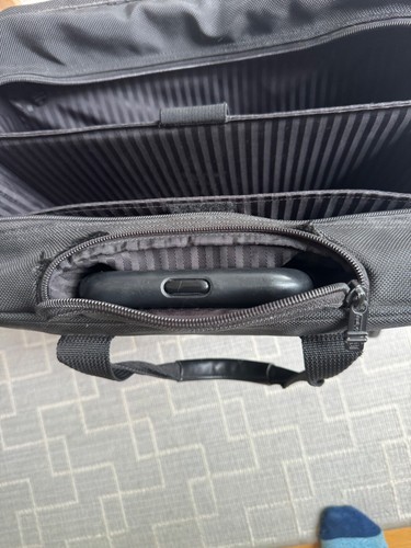 Tumi Carry On Bag Briefcase Black Ballistic Nylon Rolling Bag - Bild 6 von 9