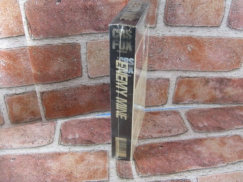 Enemy Mine (VHS 1986 1st release CBS FOX Video) Sci-Fi Dennis Quaid - Picture 4 of 6