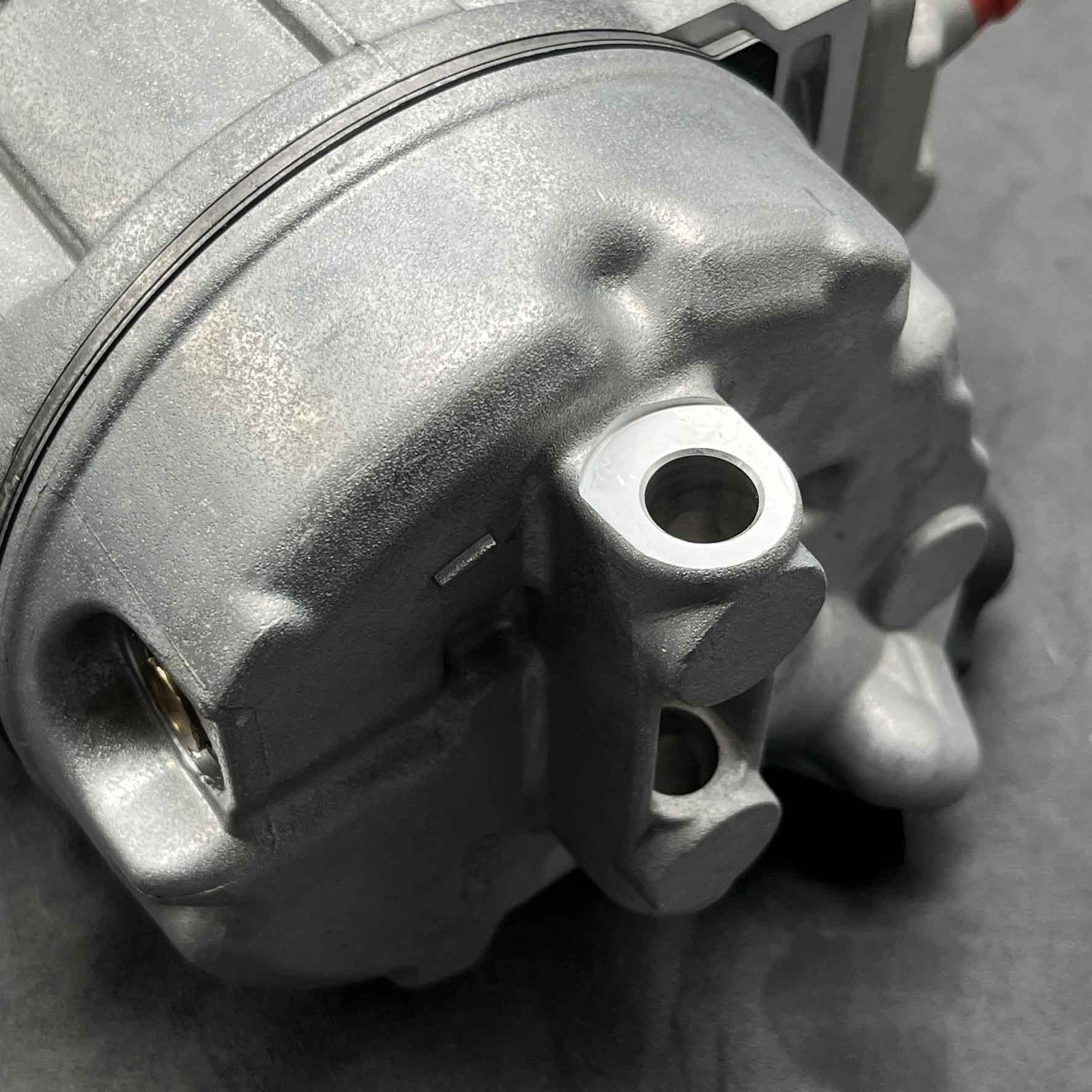 AC Compressor FOR BENTLEY ARNAGE TWIN TURBO V8 6.75L For ROLLS ROYCE PA100308PC