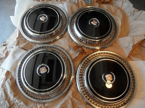 1976 76 77 78 original Cadillac Eldorado hubcaps (4) BLACK restored - Mint/show - Picture 16 of 17