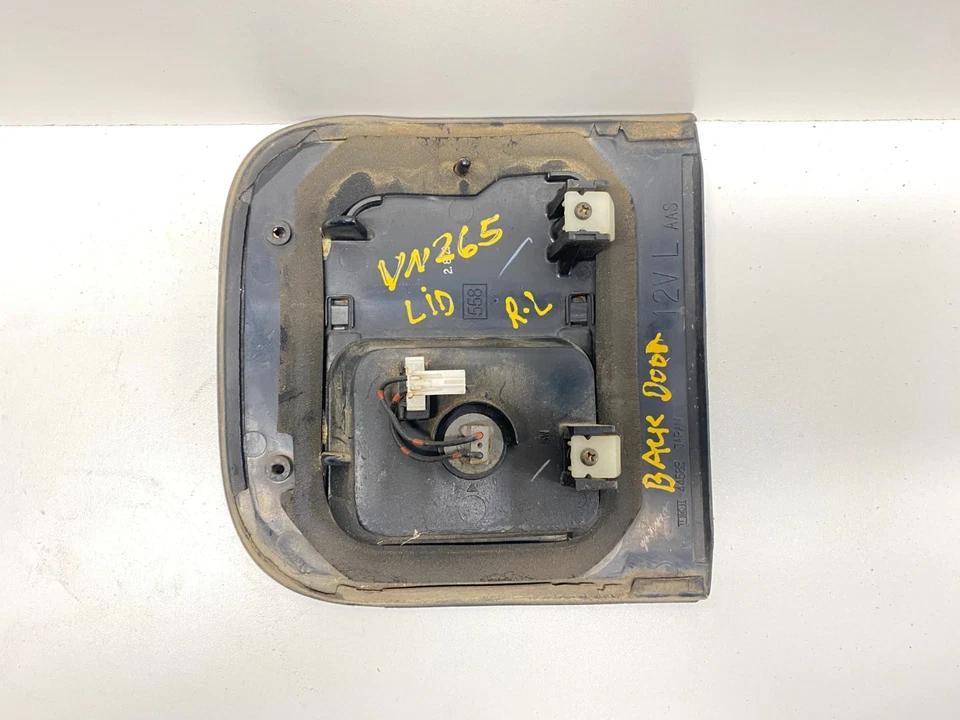 1989 - 1995 MAZDA MPV REAR LEFT DRIVER SIDE INNER TAIL LIGHT LAMP OEM, 166-58412 - Image 4 of 4