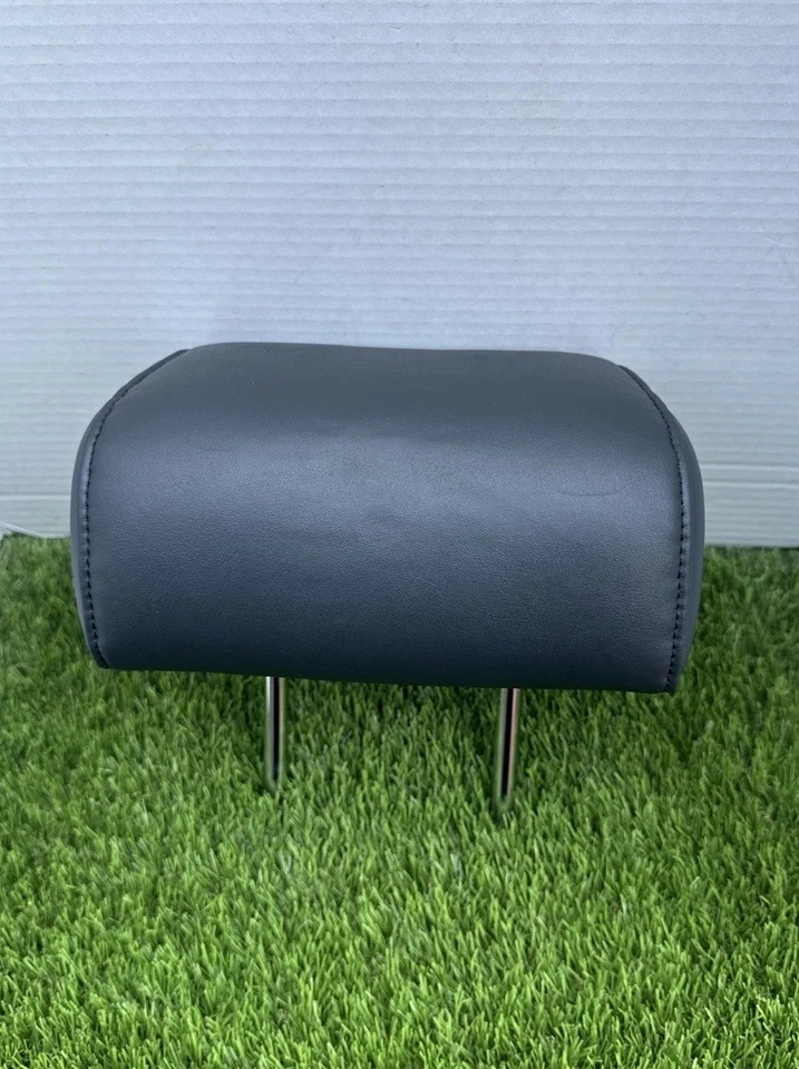 07-08-09-10 Toyota FJ Cruiser 2nd Row Rear Center Headrest Black 2007-2010 - Image 2 of 4