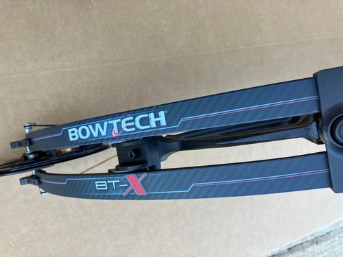 Left New Old Stock Bowtech BT-X 28 60lb Compound Bow 25.5-28 draw needs string - Imagen 3 de 7