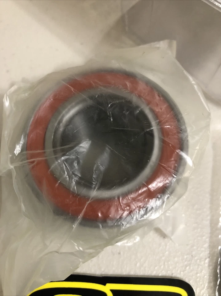 Rueda delantera Quadboss 413976 Brng & Seal CanAm & Cub Cadet Foto 2 de 4