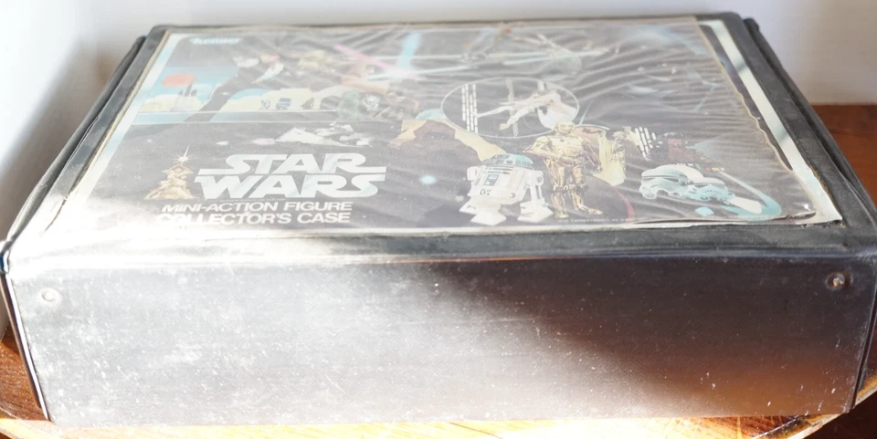 Estuche de transporte de 24 figuras de vinilo Kenner Star Wars: A New Hope 1978 vintage Foto 2 de 4
