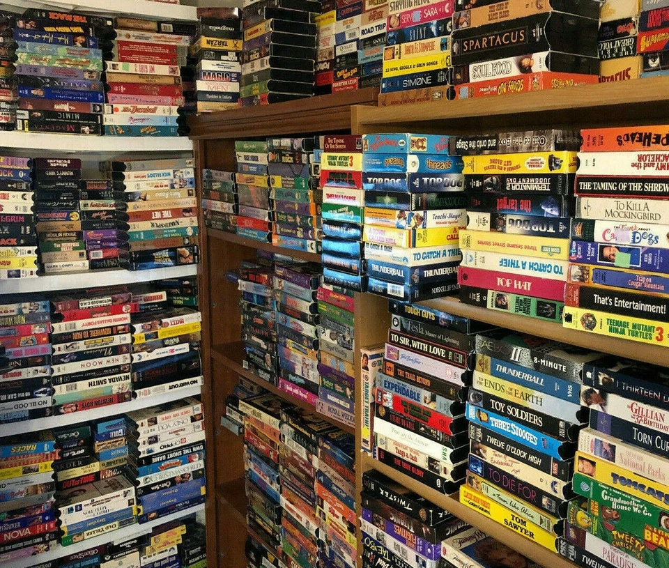 VHS Movie LOT - 10 Different Mixed Random - Horror Comedy Action Drama RomCom - Image 4 of 4