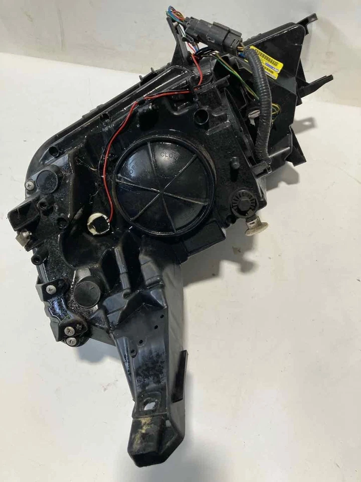 Used Right Headlight Assembly fits: 2014 Chevrolet Impala VIN 1 4th digit New St - Изображение 2 из 4