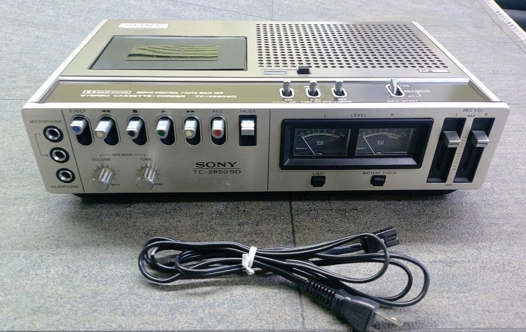 Sony TC-2850SD Vintage Portable Stereo Cassette Recorder Player