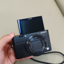Sony DSC-RX100 III RX100M3 20.1 MP Digital Camera Built-in WiFi NFC Black