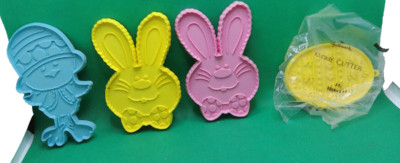 Hallmark 1975 cookie cutter Easter Rabbit Bunny chick egg set 4