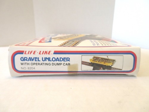Life-Like HO Scale Operating Gravel Unloader No. 8204 w/ Gravel Dumping Car - Picture 6 of 9