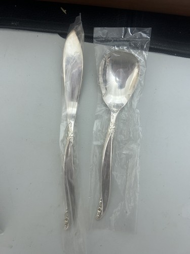 56 Piece Leilani 1847 Rogers Bros Silverware Set Wood Case - Picture 7 of 19