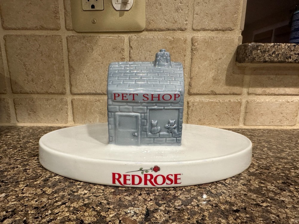 Wade Red Rose Tea Pet Shop Decorative Display for Miniature figures