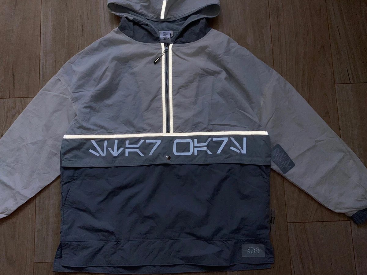 DISNEY STAR WARS HALF ZIP NYLON JACKET MENS GREY REFLECTIVE HOODED